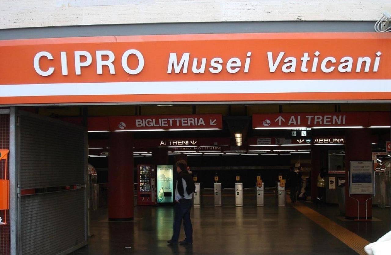 Vatican 9-11 * Roma